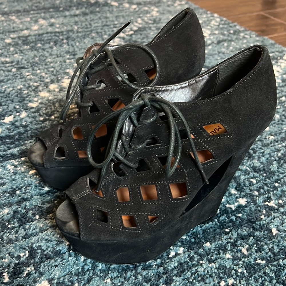 Steve Madden Black Suede Heels